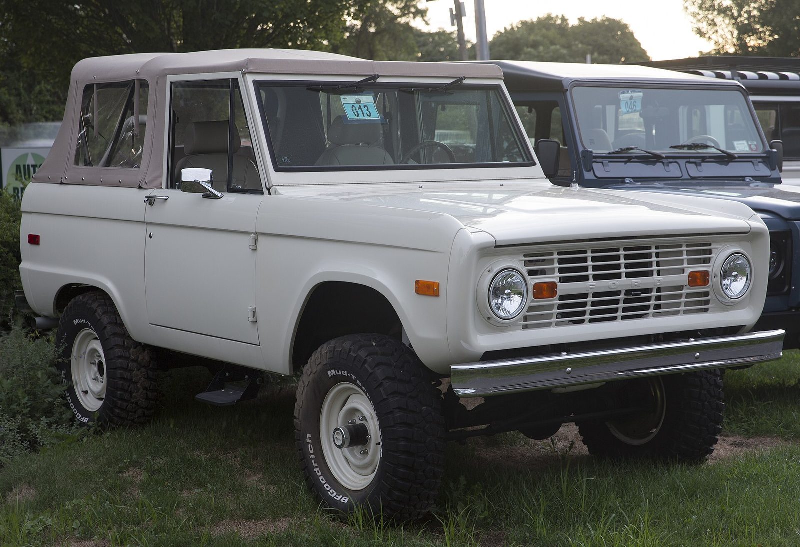 Ford Bronco (1966-1977 (First Generation))